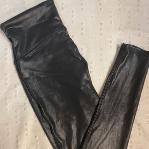 Spanx by Sara Blakey large Faux Leather Leggings
